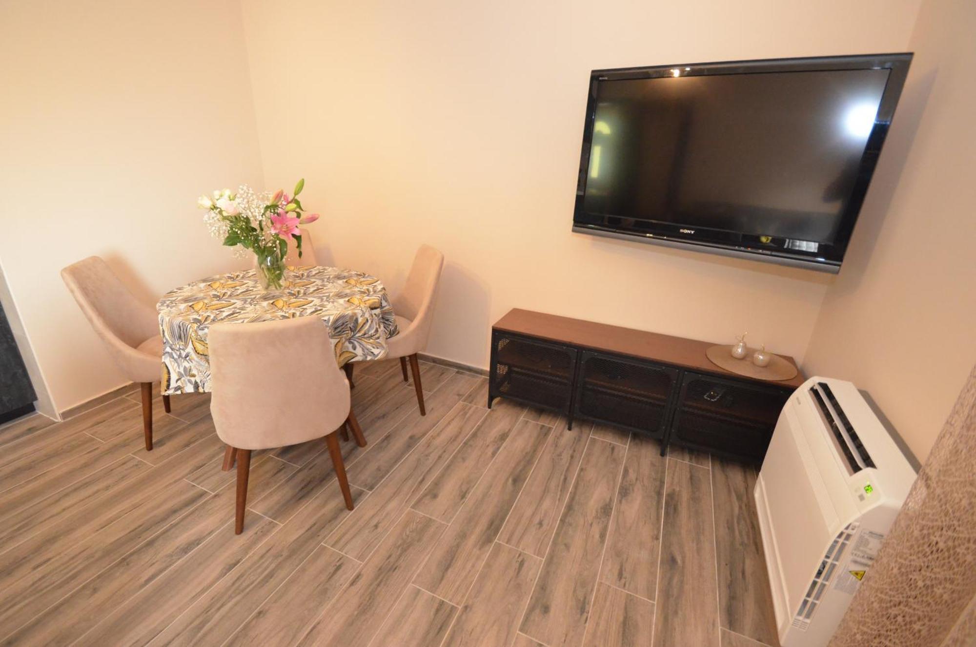 Apartments Orizzonte With Beautiful View Of The Bay Kotor Eksteriør bilde