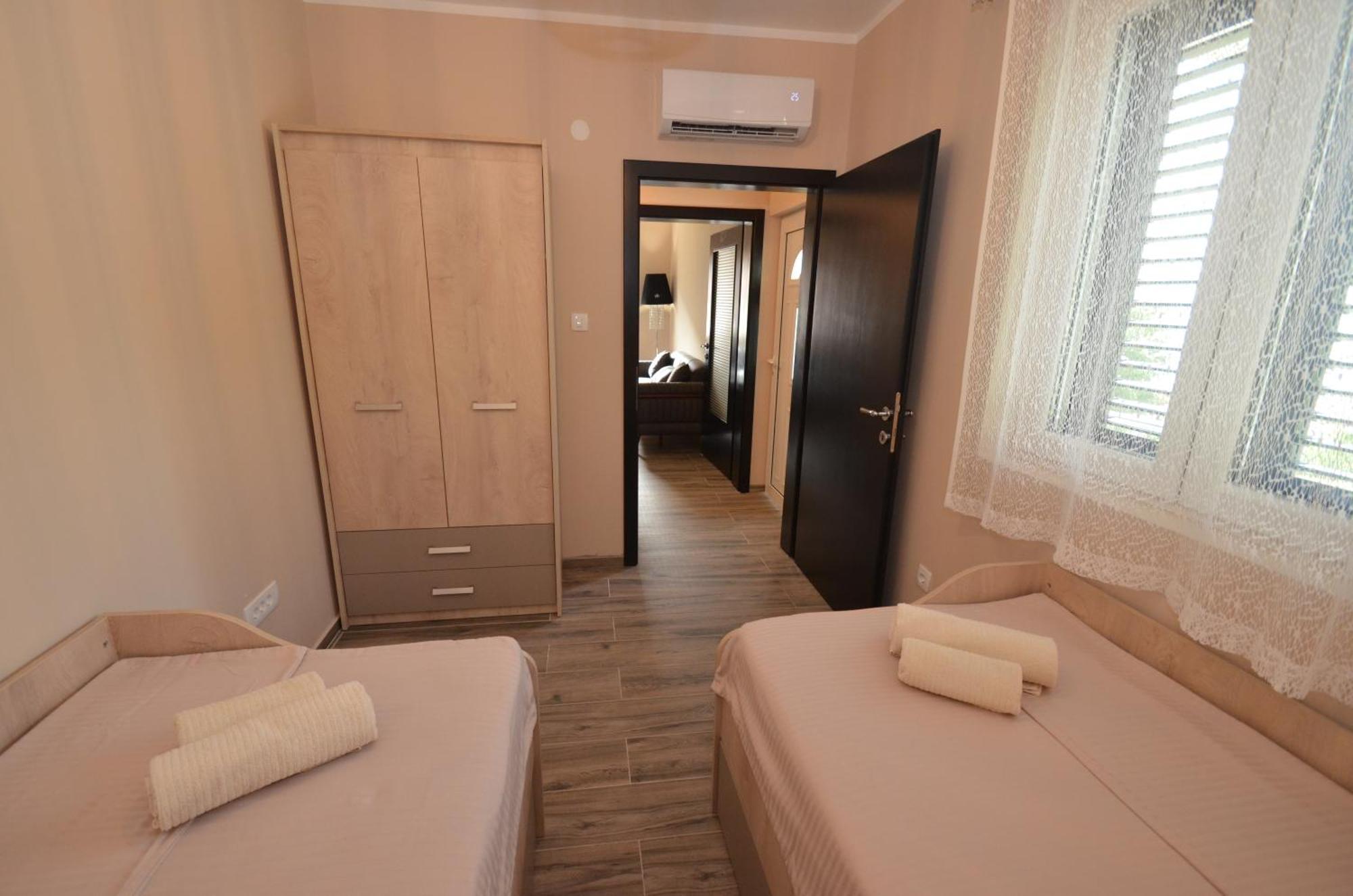 Apartments Orizzonte With Beautiful View Of The Bay Kotor Eksteriør bilde