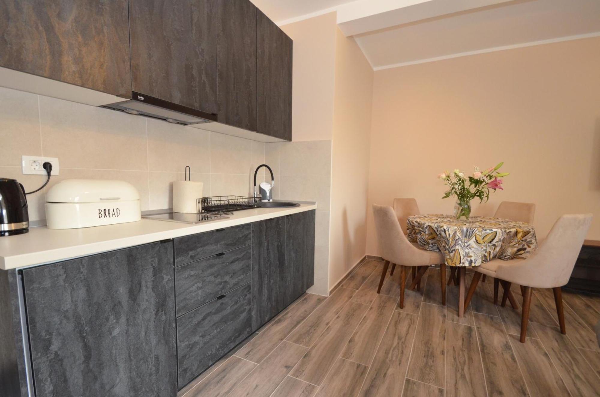 Apartments Orizzonte With Beautiful View Of The Bay Kotor Eksteriør bilde