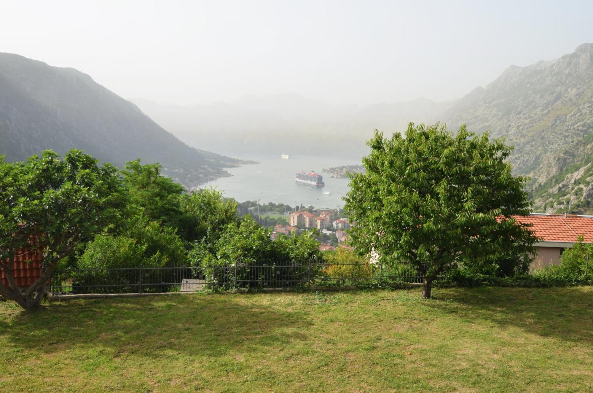 Apartments Orizzonte With Beautiful View Of The Bay Kotor Eksteriør bilde